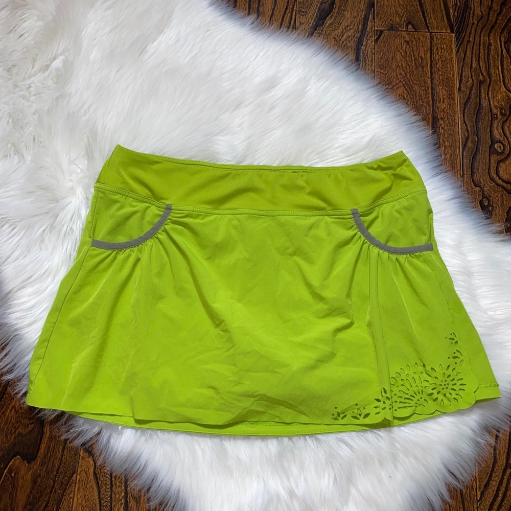 Athleta Green athletic skirt with built in shorts